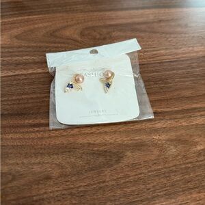 New Mermaid Whale Tale Pearl rhinestone Fashion Gold color Earrings beautiful